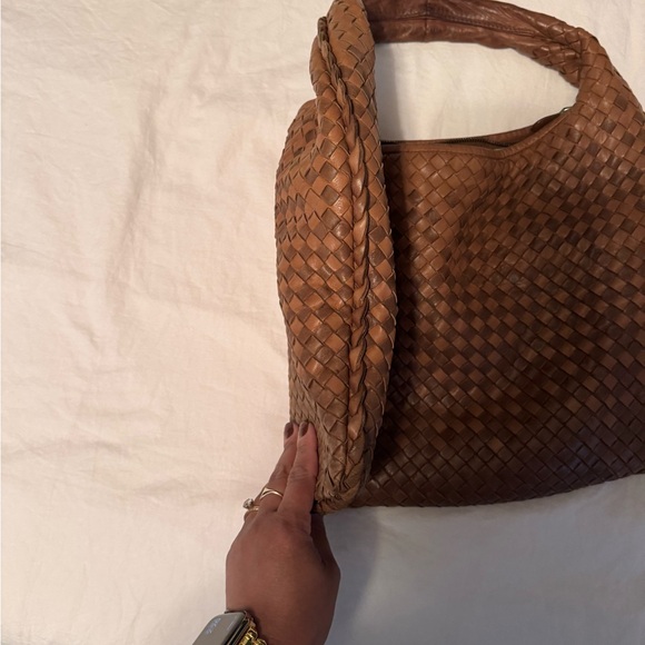 Bottega Veneta Tan Woven Shoulder Bag - Picture 8 of 8
